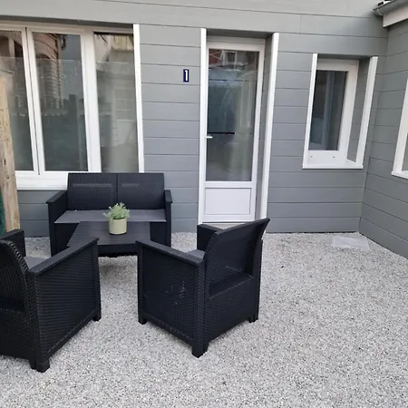 Petite Maisonnette A 350m De La 公寓